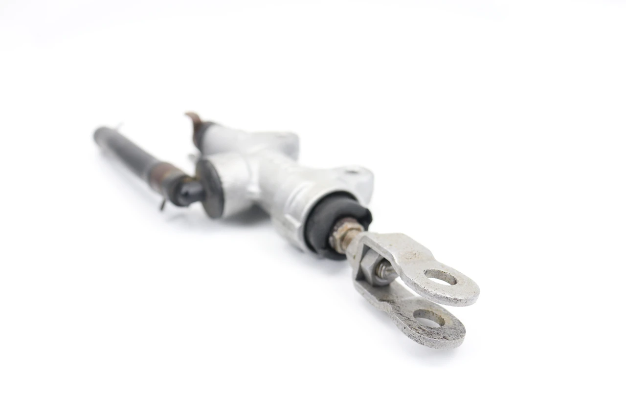 YZ250F 01-02 WR250F 01-02 Rear Brake Master Cylinder Yamaha 5JG-2583V-00 #68