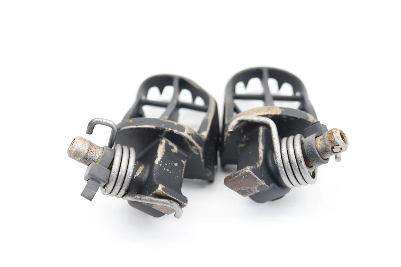 YZ250F 01-03 WR250F 01-06 Footrests LH+RH Footpegs & Pins Yamaha #68