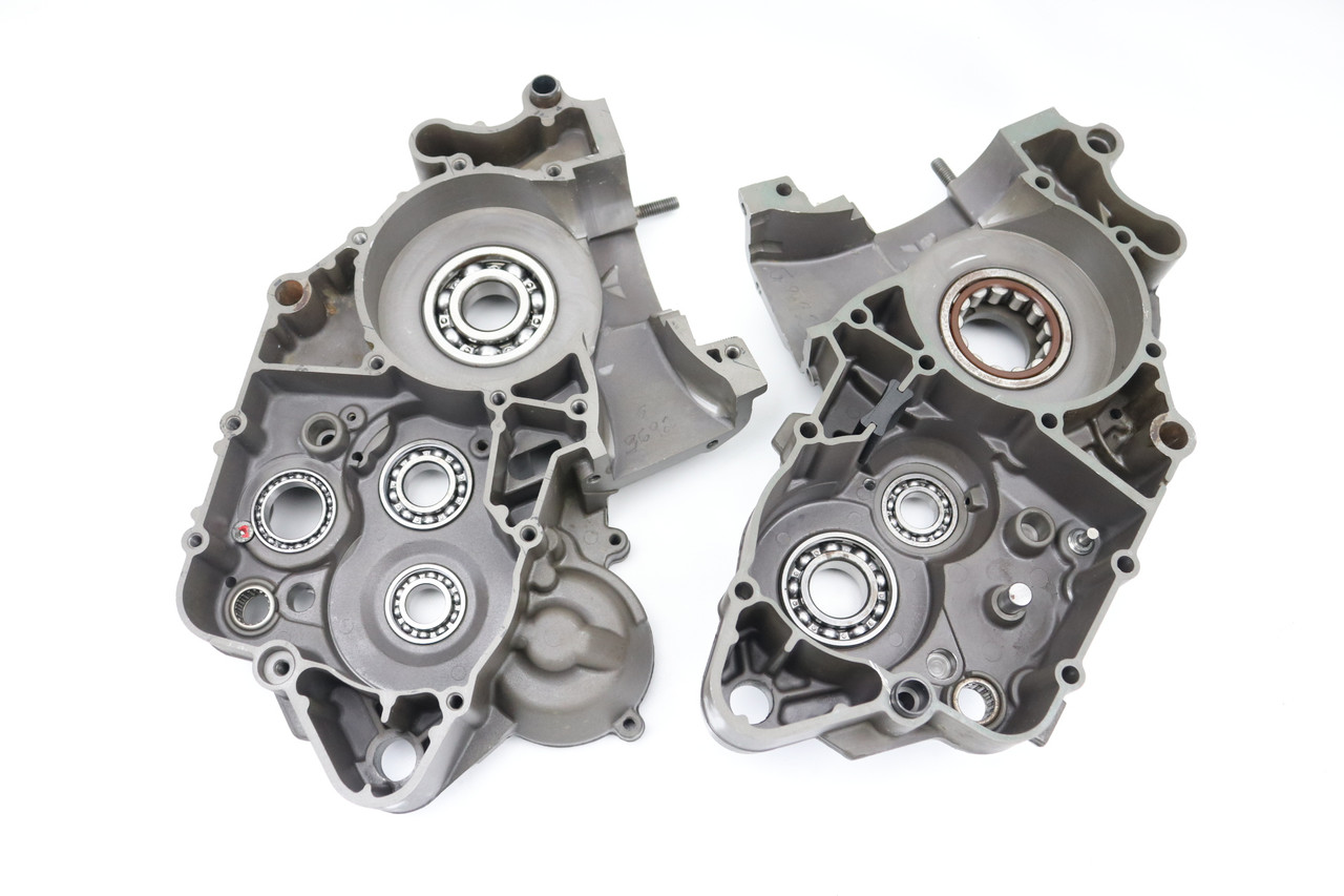 125-200 SX XC EXC 2007-2012 Crankcase Set Engine KTM 51530000044 #351