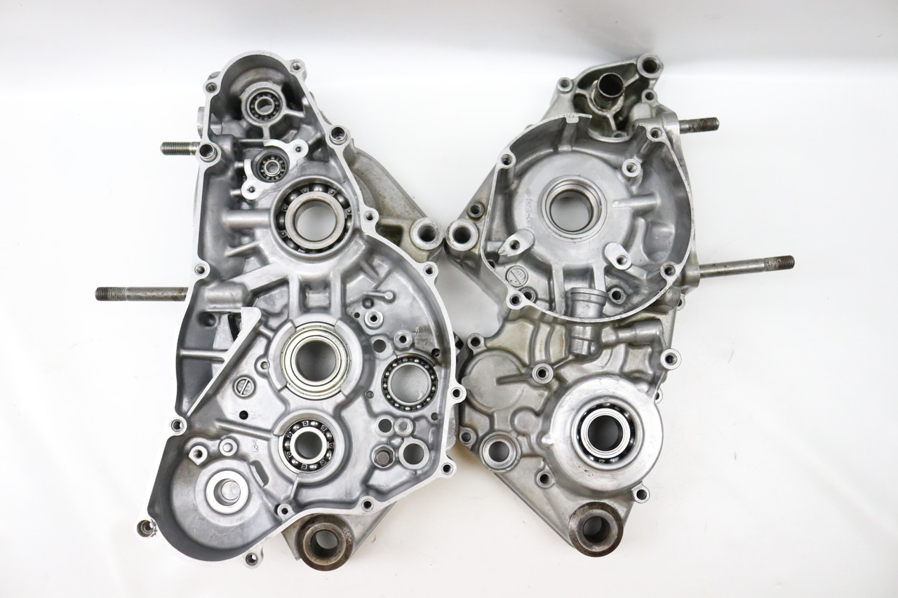 RM250 1996-2000 Crankcase Set Engine Cases Left & Right Suzuki #124