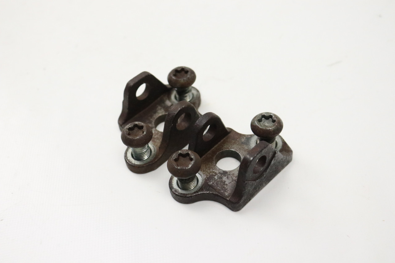 YZ250F YZ450F 2006-2009 R+L Pair Foot peg Brackets Yamaha 1C3-21447-10-00 #218