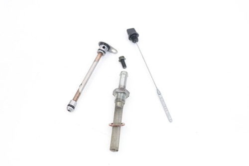 WR250F 2003 Frame Oil Outlet Bolt & Dipstick Yamaha 5UM-21101-00 #265