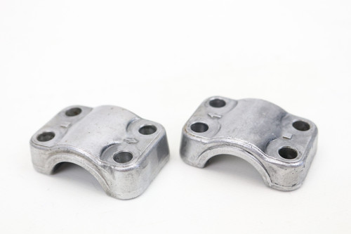 KX125 KX250 93–98 Fork Lug Axle Bracket Clamps Kawasaki 44063-1060 #22