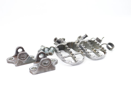 YZF / WRF 07-21 Footrests LH+RH Footpegs & Pins Yamaha #295