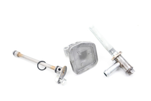 YZ250F / WR250F 2001–2009 Oil Delivery Pipe & Strainer Yamaha #132