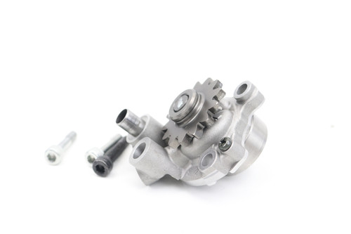 WR250F 01-14 / YZ250F 01-13 Oil Pump Yamaha 5SG-13300-01-00 #132