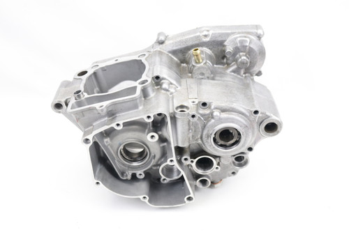 RM-Z250 2011-2012 Crankcase Set Engine Cases Suzuki 11301-49821 #328