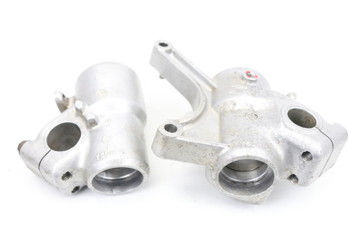 YZ125 YZ250 1998-2003 Front Fork Lower Lugs Pair Yamaha #334