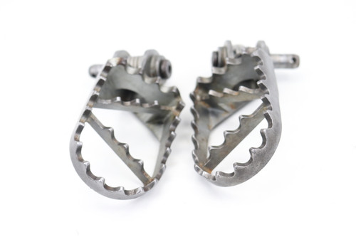 50-105 SX SXS XC 2006-2017 Footrests LH+RH Footpegs KTM 47103040033 #336