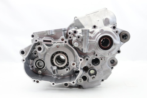 YZ450F 14-17 WR450F 16-18 Crankcase Set Engine Yamaha 1SL-15100-09 #347