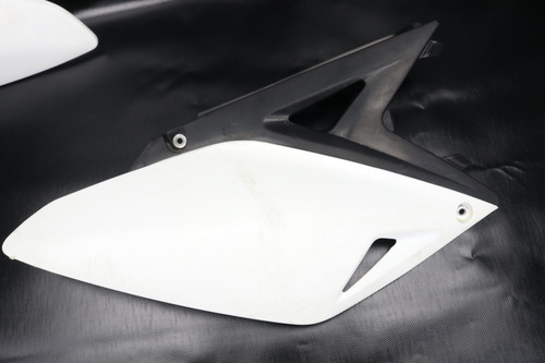 RM-Z250 2013 Side Panels Plastics Suzuki 47210-49H01-8YM #346