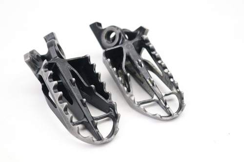 CR 2002-2007 / CRF 2004-2009 Footrests LH+RH Footpegs Honda #158