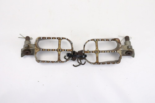 YZF 2008-2020 / WRF 2007-2020 Footpegs L+R Footrests & Pins Yamaha 5XC-27411-M2-00 #137