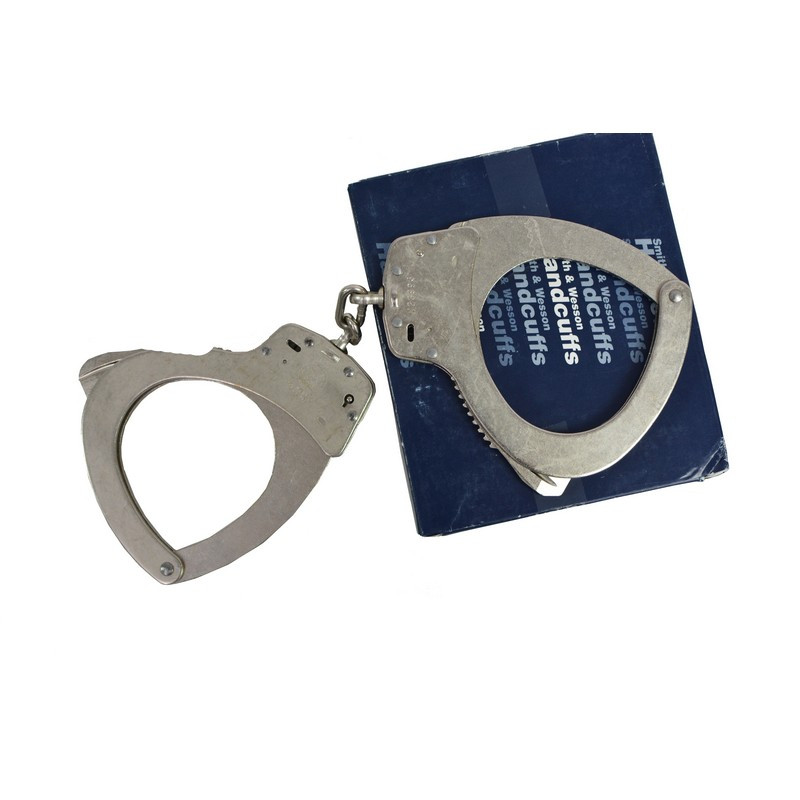 Smith & Wesson Model 110 Special Security Chain-Linked Handcuffs & Keys ...