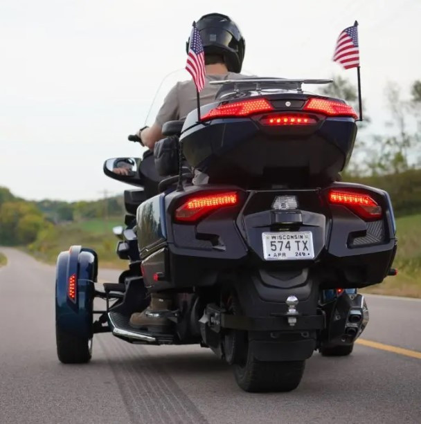 FORMFUSION Spyder Trunk Light – Features Brake/Run/Turn - SPYDERPOPS