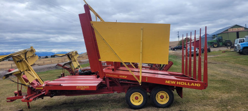 New Holland 1033 Bale Wagon New Holland 1033 Bale Wagon