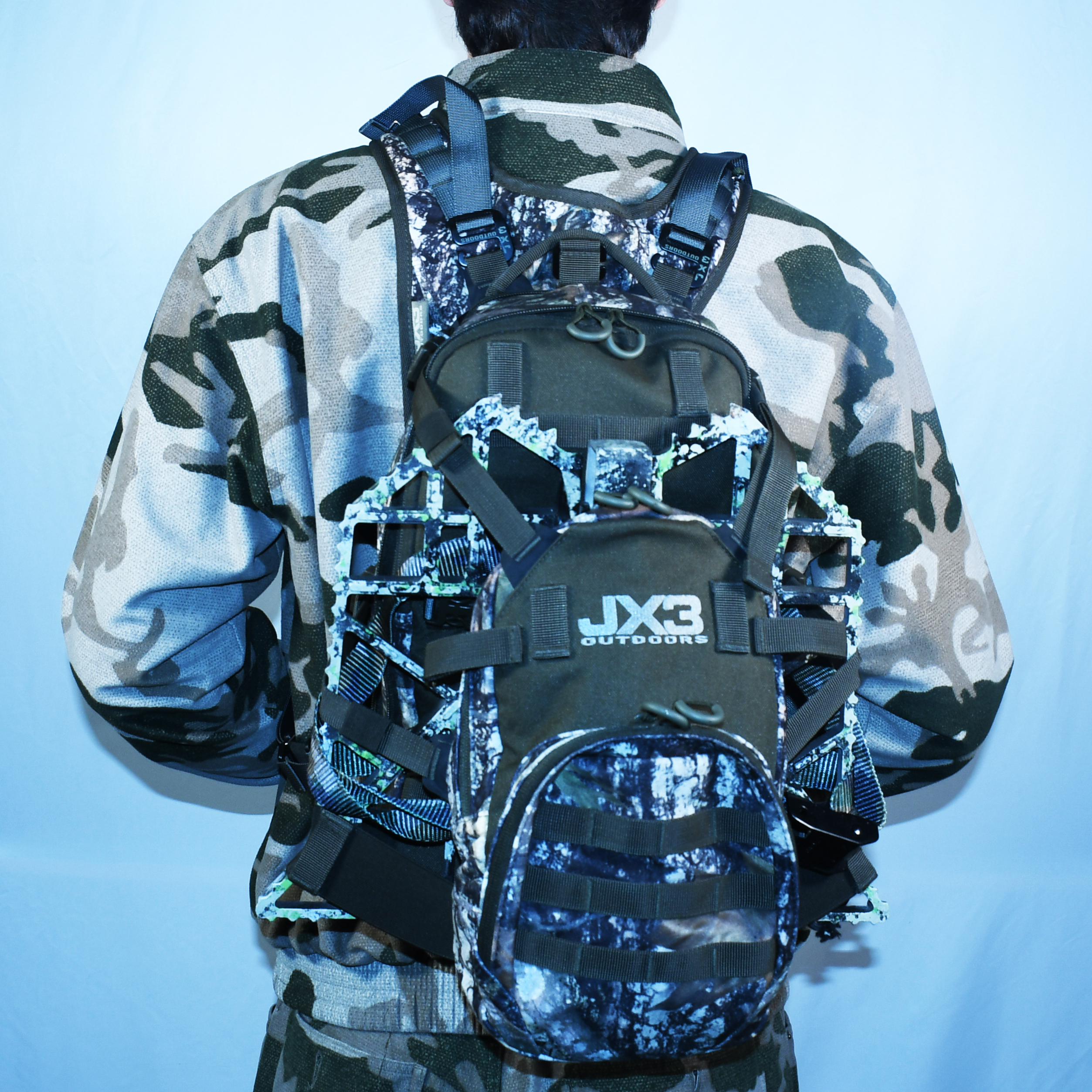 person.backpac-platform.jpg?t=