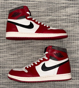 AIR JORDAN 1 "LOST AND FOUND" (SIZE 9)