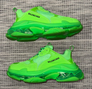 BALENCIAGA TRIPLE S "NEON GREEN" (SIZE 9)