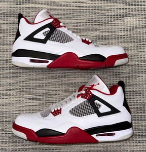 AIR JORDAN 4 "FIRE RED" (SIZE 11)