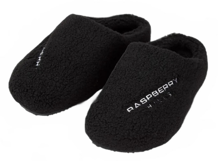 GV GALLERY STACY FROM THE WOODS SLIDES