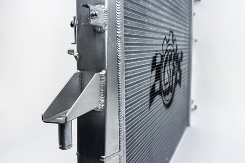 CSF Porsche 955/957 Cayenne / Audi Q7 / VW Touareg Heavy-Duty Performance Radiator - 7227 Photo - Close Up