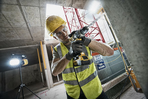 KLOPBOOR-EN SCHROEFMACHINES KLOPBOOR-EN SCHROEFMACHINES