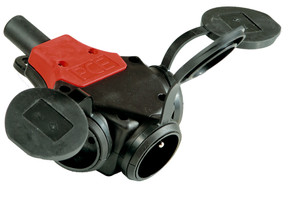 PRISE À CLAPET TRIPLE - 2P + A PRISE À CLAPET TRIPLE - 2P + A