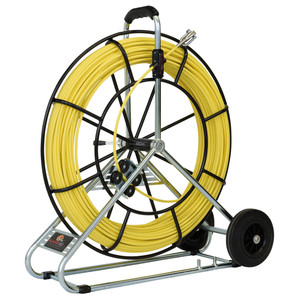 GLASVEZELSTAAF Ø 9,0 MM MET STALEN HASPEL EN TRANSPORTWIELEN - 120 M GLASVEZELSTAAF Ø 9,0 MM MET STALEN HASPEL EN TRANSPORTWIELEN - 120 M