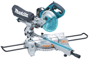 TELESCOPISCHE DUBBEL-VERSTEKZAAG 190MM OP ACCU LXT 18V + 2X BL1840 + 1XDC18RC TELESCOPISCHE DUBBEL-VERSTEKZAAG 190MM OP ACCU LXT 18V + 2X BL1840 + 1XDC18RC