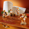 WENDT & KÜHN Angel Balalaika Figurine Standing – detail view of the Christmas ornament