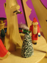 Tree Cutout Frame Santa Pyramid – alternate view of the Christmas pyramid