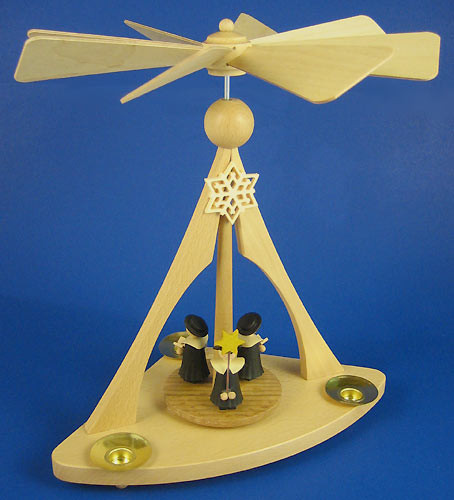 Snowflake Carolers German Pyramid – Christmas pyramid