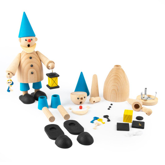 Unfinished Kit: Smoking Gnome with Lantern – alternate view of the German Christmas smoker