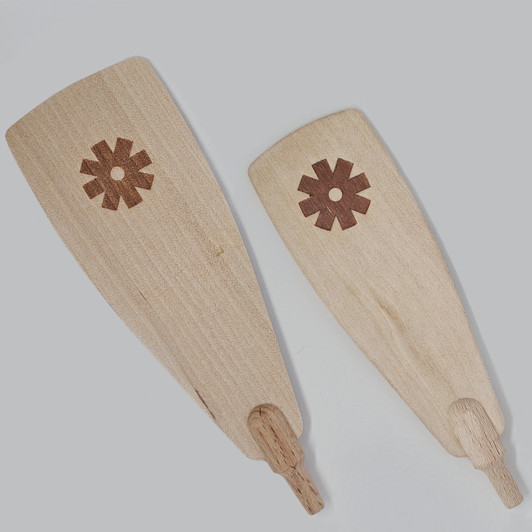 Richard Glaesser Pyramid Stamped Paddle – Christmas pyramid