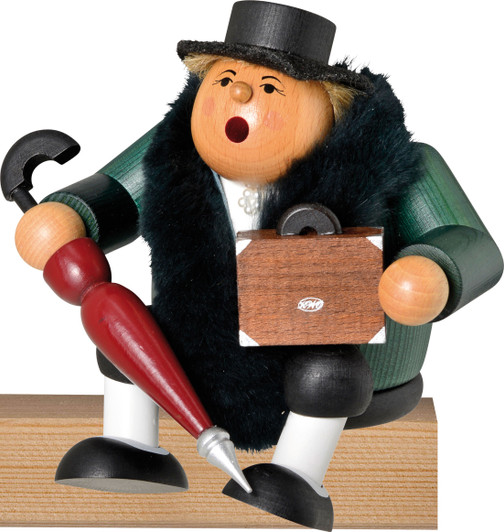 Traveling lady, sitting – German Christmas smoker by KWO