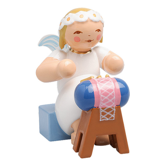 WENDT & KÜHN Goodwill Snowflake Marguerite Angel with Lacemaking Pillow – Christmas ornament