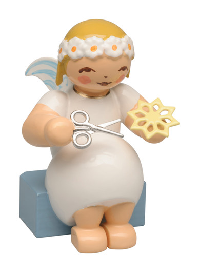 WENDT & KÜHN Goodwill Snowflake Marguerite Angel with Paper Star – Christmas ornament