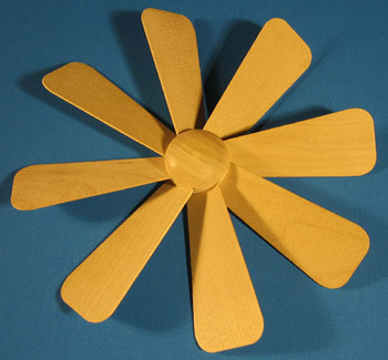 Pyramid Fan Assembly 19cm | Hole 2mm – detail view of the Christmas pyramid