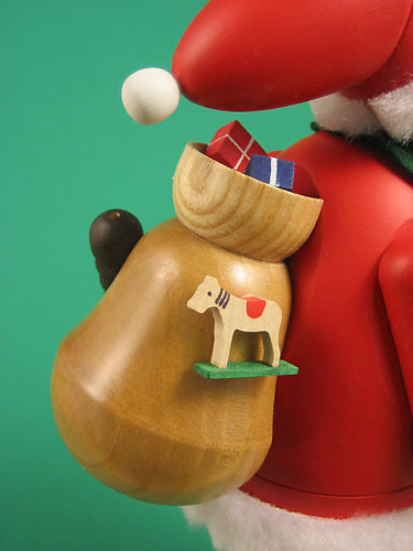 Santa with Small Sleigh German Smoker – side view of the German Christmas smoker