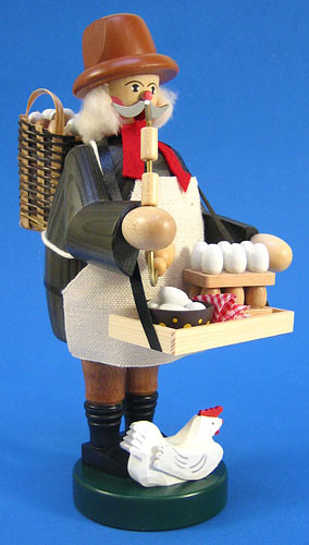 Farmer Chicken Eggs German Smoker – side view of the German Christmas smoker
