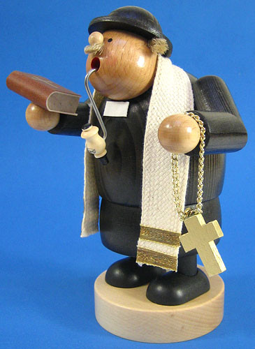 Pastor German Smoker – side view of the German Christmas smoker
