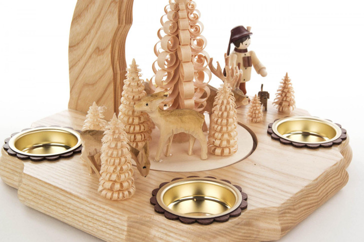 Forest Walk Hiker German Tealight Pyramid – detail view of the Christmas pyramid