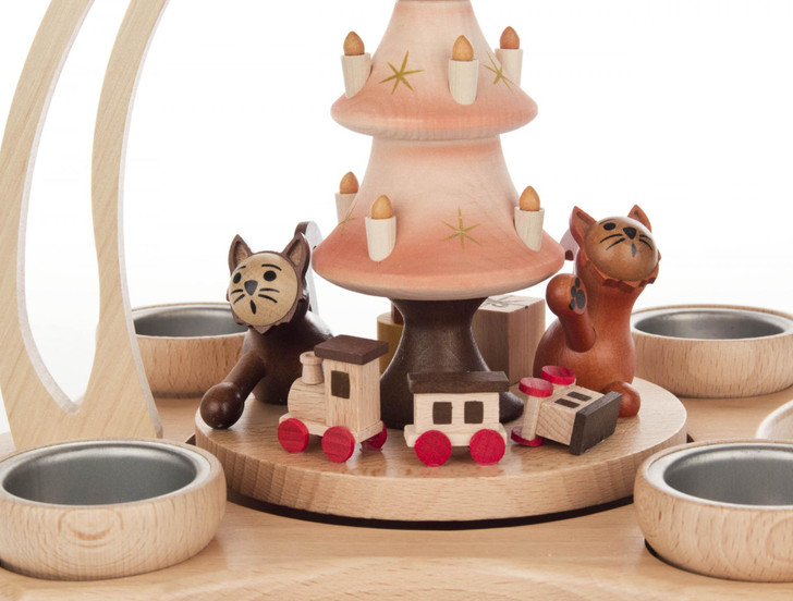 Cats Cat Lover Tea Light Pyramid – detail view of the Christmas pyramid
