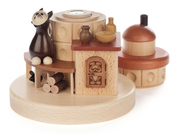 Natural Baking Oven with Cat German Smoker – detail view of the German Christmas smoker
