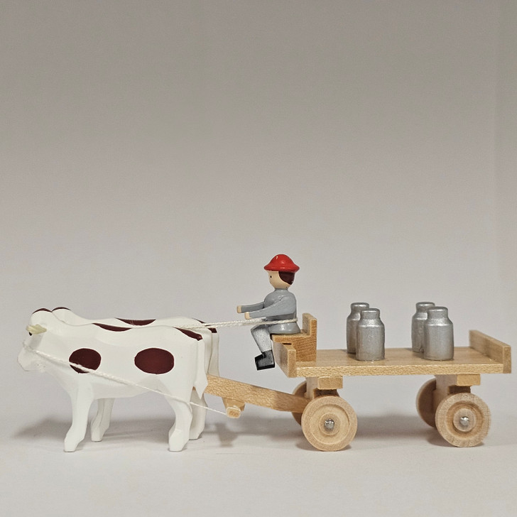 Oxen Pulling Milk Cart - Natural Wooden German Figurine – detail view of the Christmas ornament