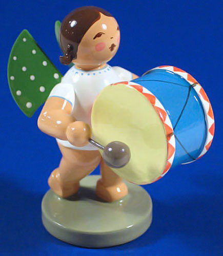 WENDT & KÜHN Angel Little Bass Drum Figurine – detail view of the Christmas ornament