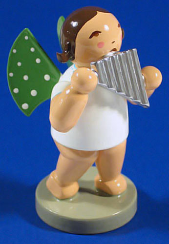WENDT & KÜHN Standing Angel Pan Flute Figurine – detail view of the Christmas ornament