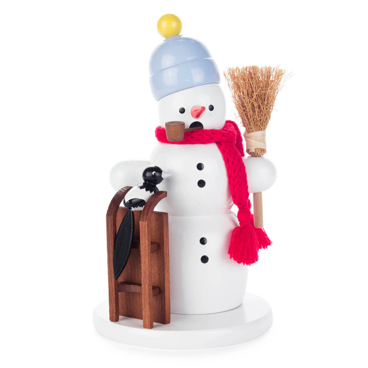 Snowman with Sled and a Magpie Bird – German Christmas smoker by Ralf Zenker