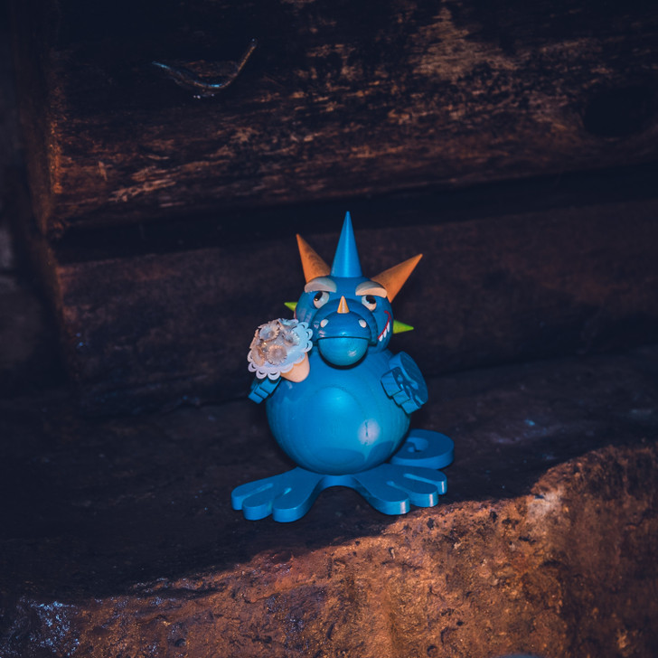 Dad Dragon Incense Smoker 12cm – side view of the German Christmas smoker